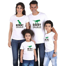 Load image into Gallery viewer, Summer Family Matching Outfits Look Daddy Mommy and Me T-shirt
